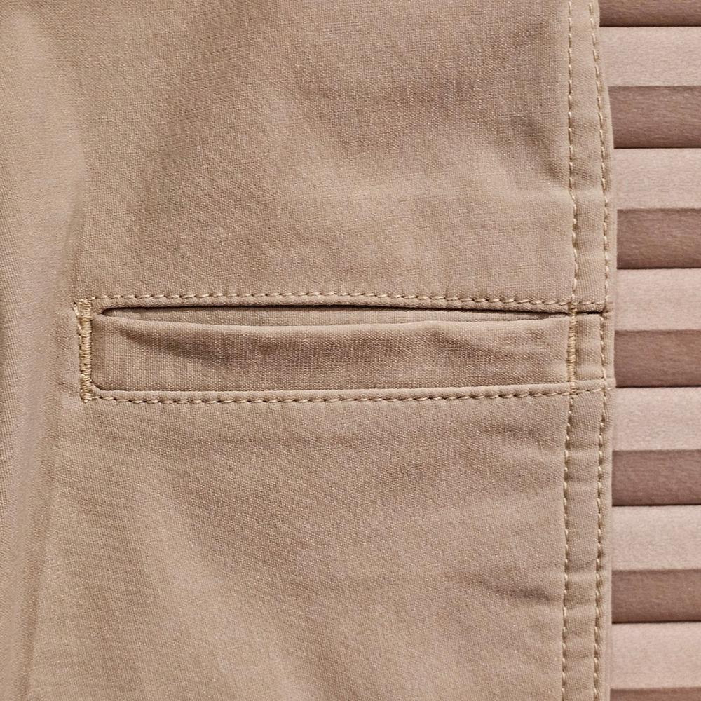 Duluth Trading Co Dry on the Fly Cargo Pants Womens 6x33 Tan Hiking Stretch - Picture 5 of 8